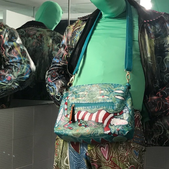 HAND PAINTED HANDBAG! - Picture 3 of 3